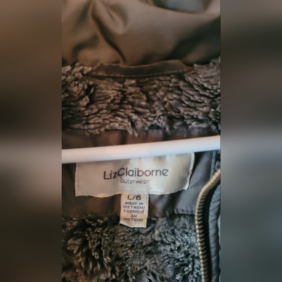 Womens large Liz Clairborne black winter coat jacket hooded with faux fur lining - Picture 7 of 11